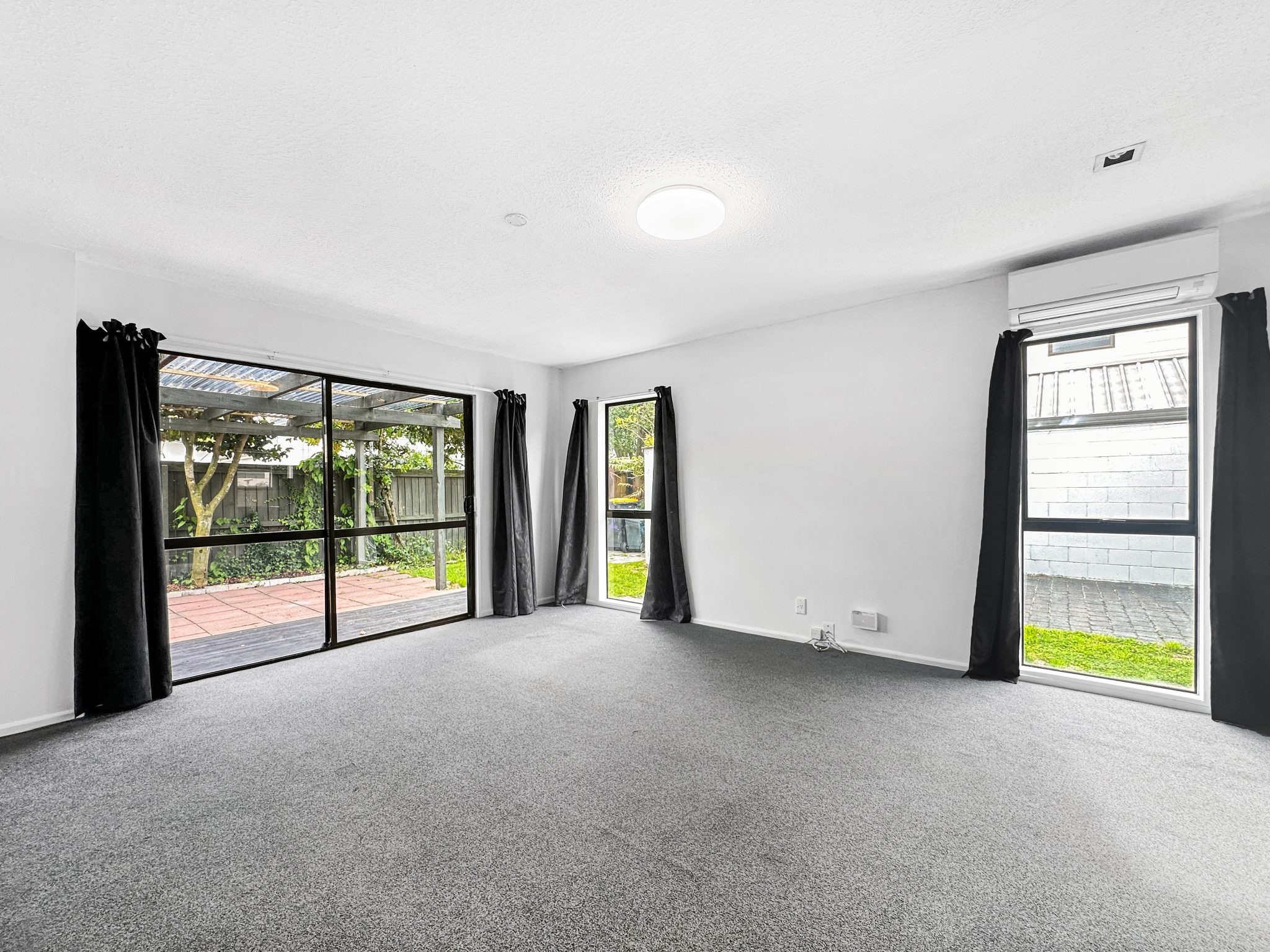 Sharp Price - City-Fringe Townhouse image 15