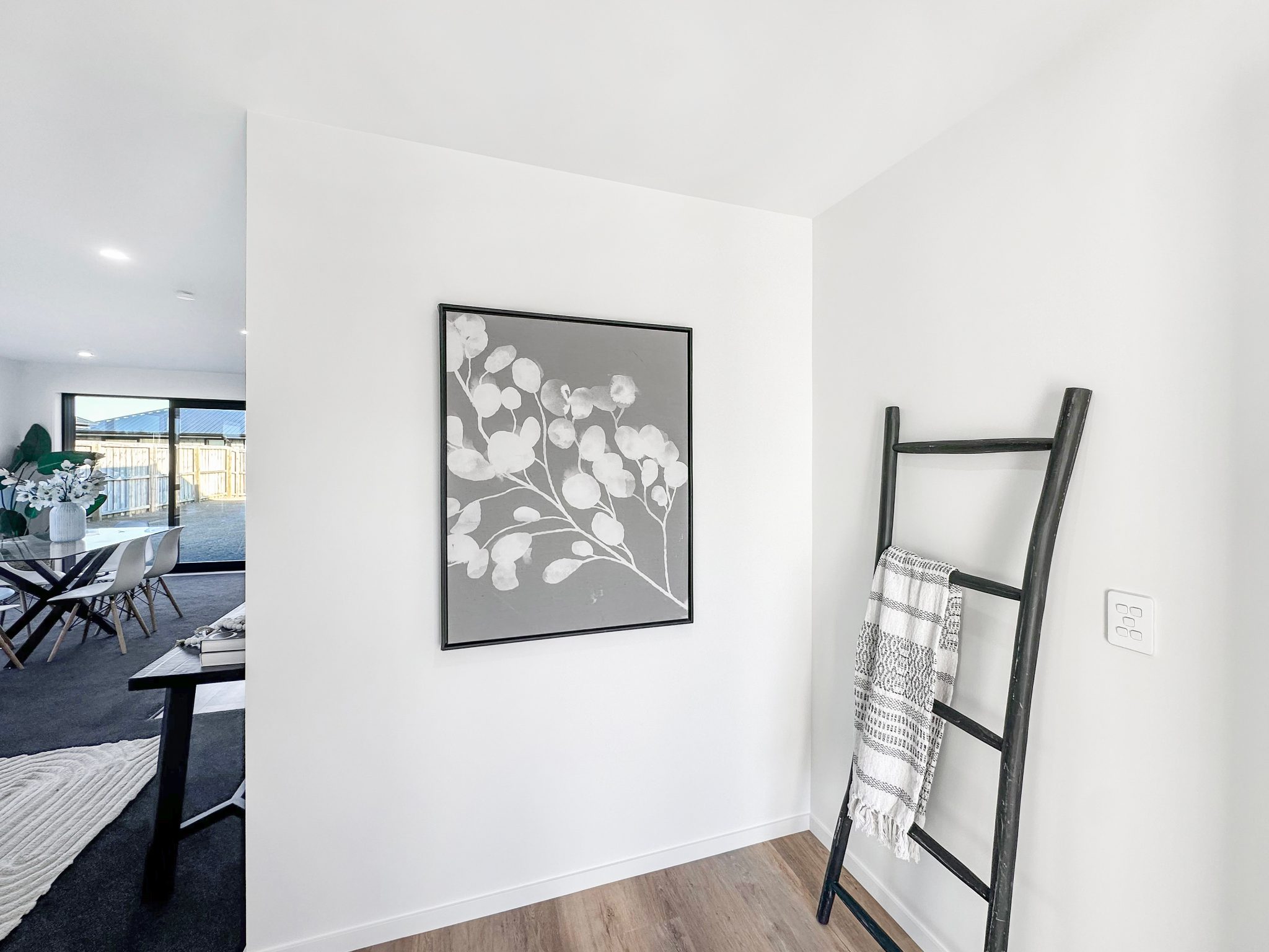 Brand New 4 Bedroom in Lemonwood School Zone image 4