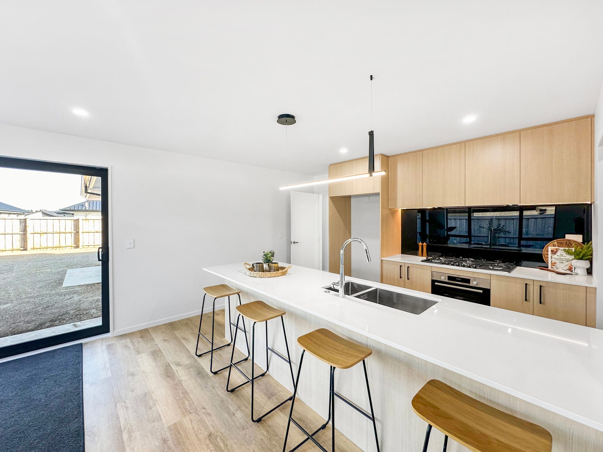 Brand New 4 Bedroom in Lemonwood School Zone image 5