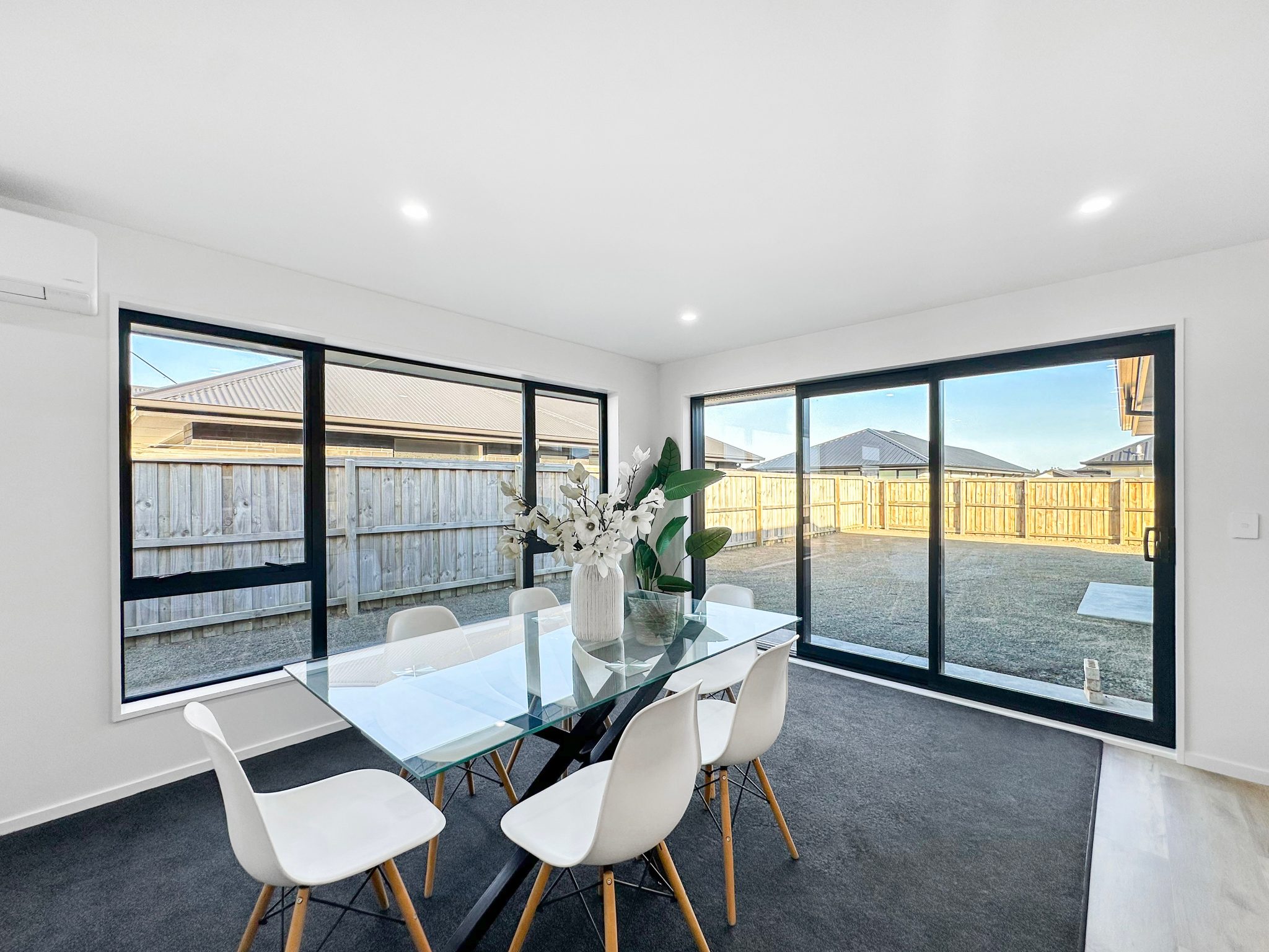 Brand New 4 Bedroom in Lemonwood School Zone image 9