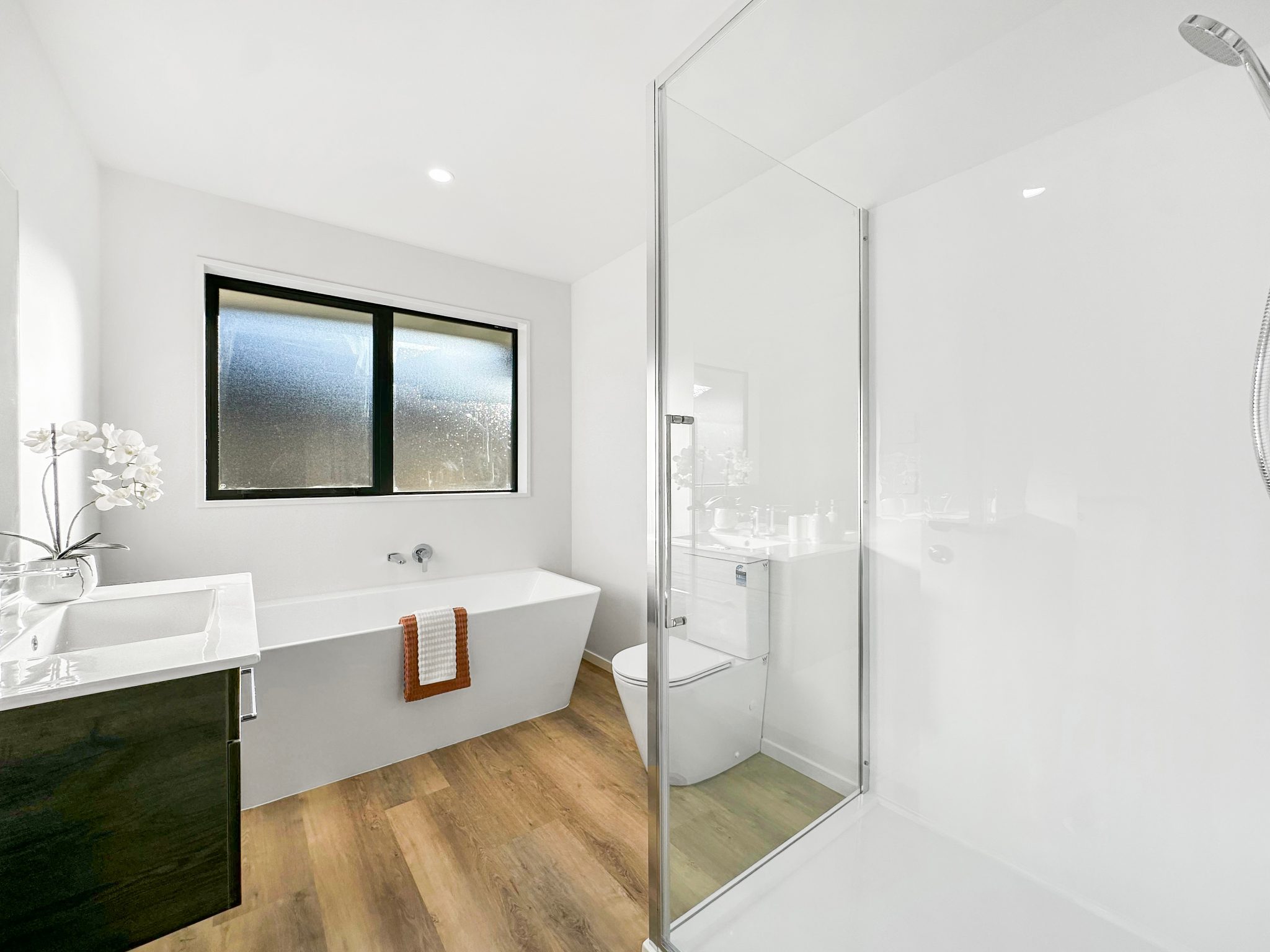 Brand New 4 Bedroom in Lemonwood School Zone image 14