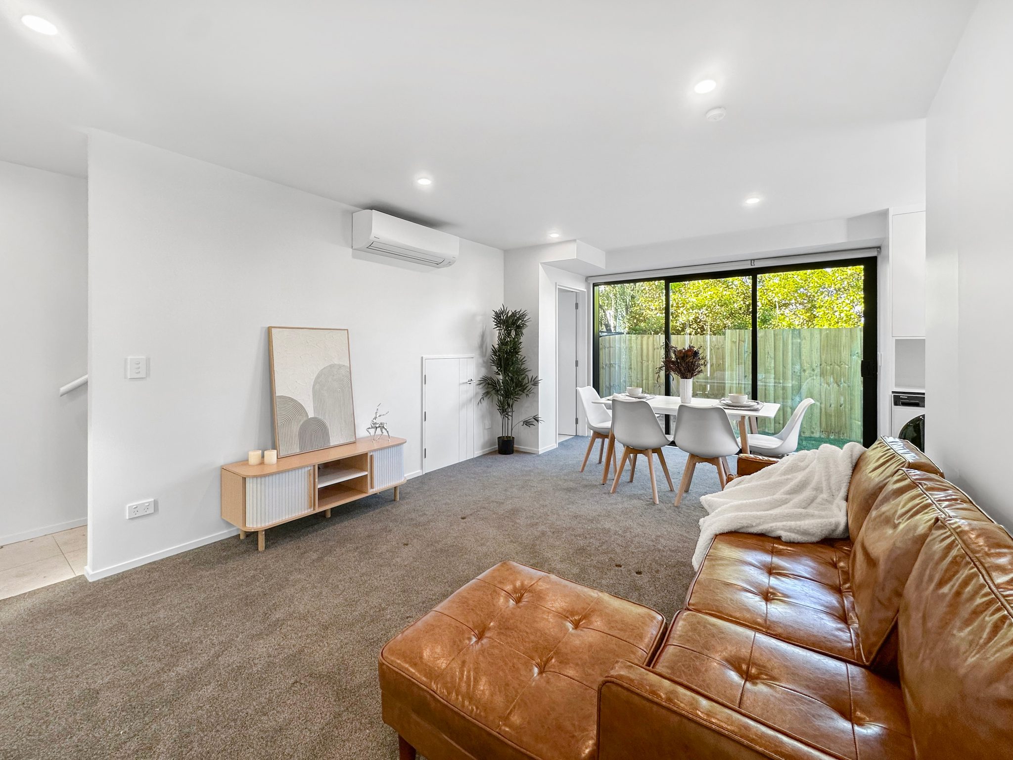 Prime Location | Boys & Girls High School Zone image 4