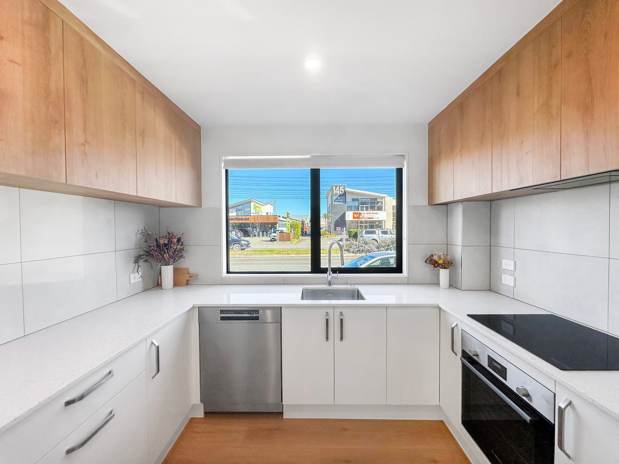 Prime Location | Boys & Girls High School Zone image 7