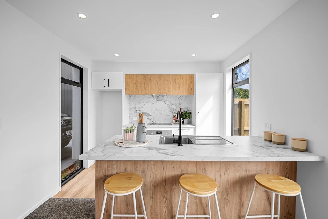 CBD, Hagley Park, Stadium & Parakiore at Your Door image 2