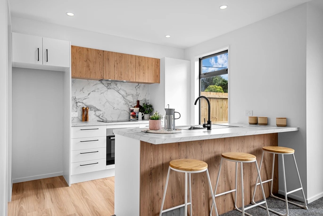 CBD, Hagley Park, Stadium & Parakiore at Your Door image 6