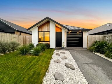Contemporary home exterior