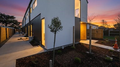 2/22 Frederick Street, Waltham, Christchurch